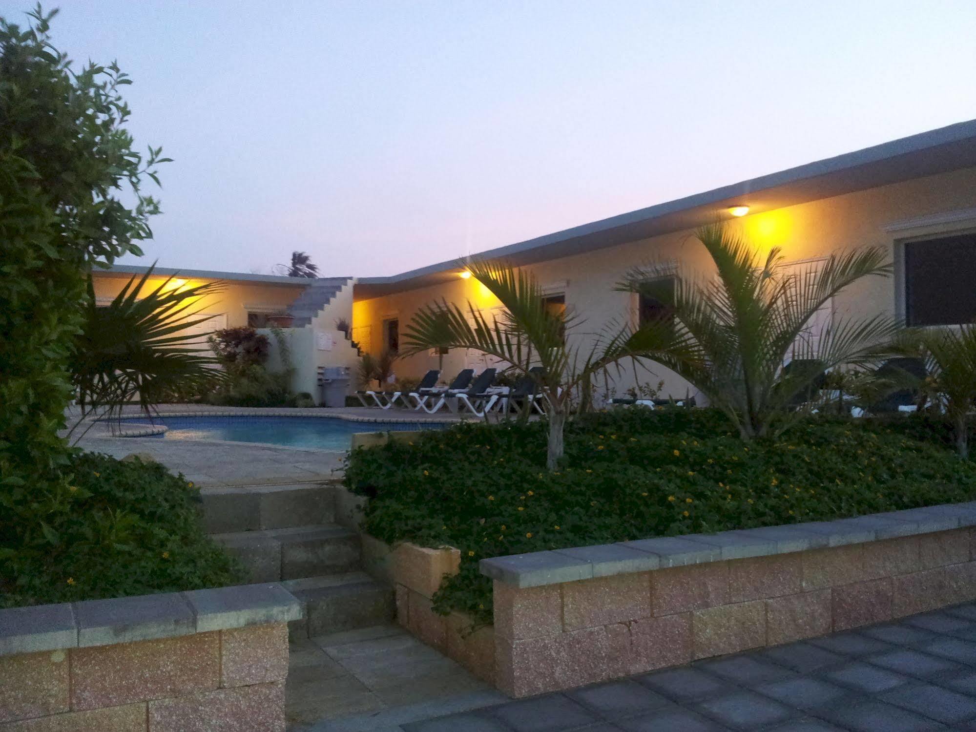 Agua Clara Eco Suites Oranjestad Luaran gambar